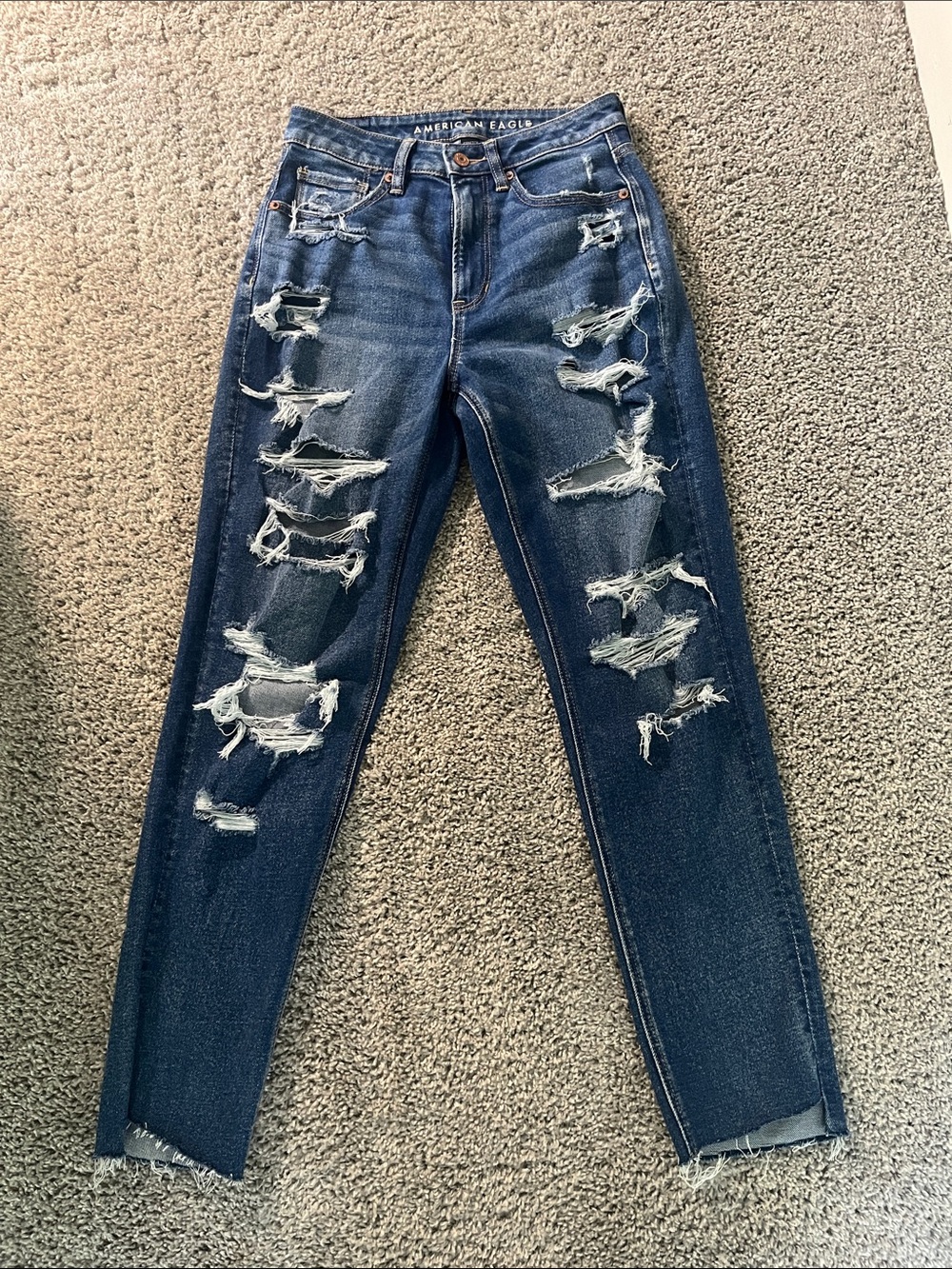 American Eagle Distressed Mom Jean